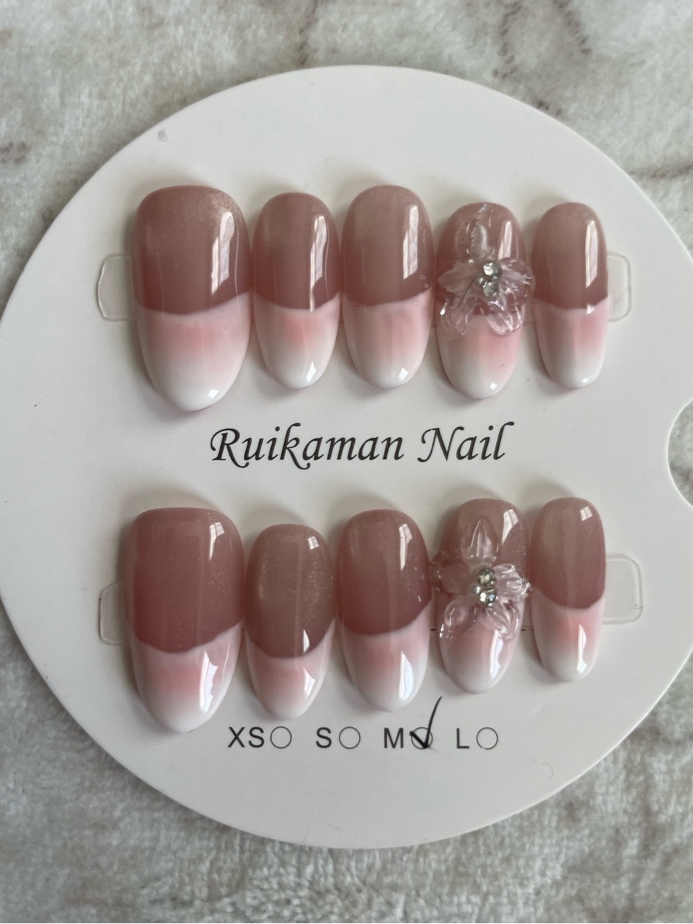 5 for $20! High Quality Press-On Nails in size medium